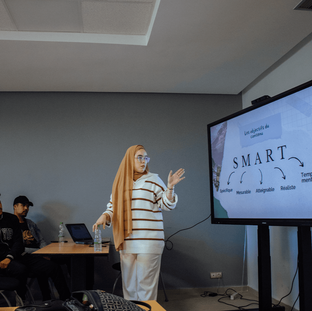 Aya El Hamzaoui en session de formation